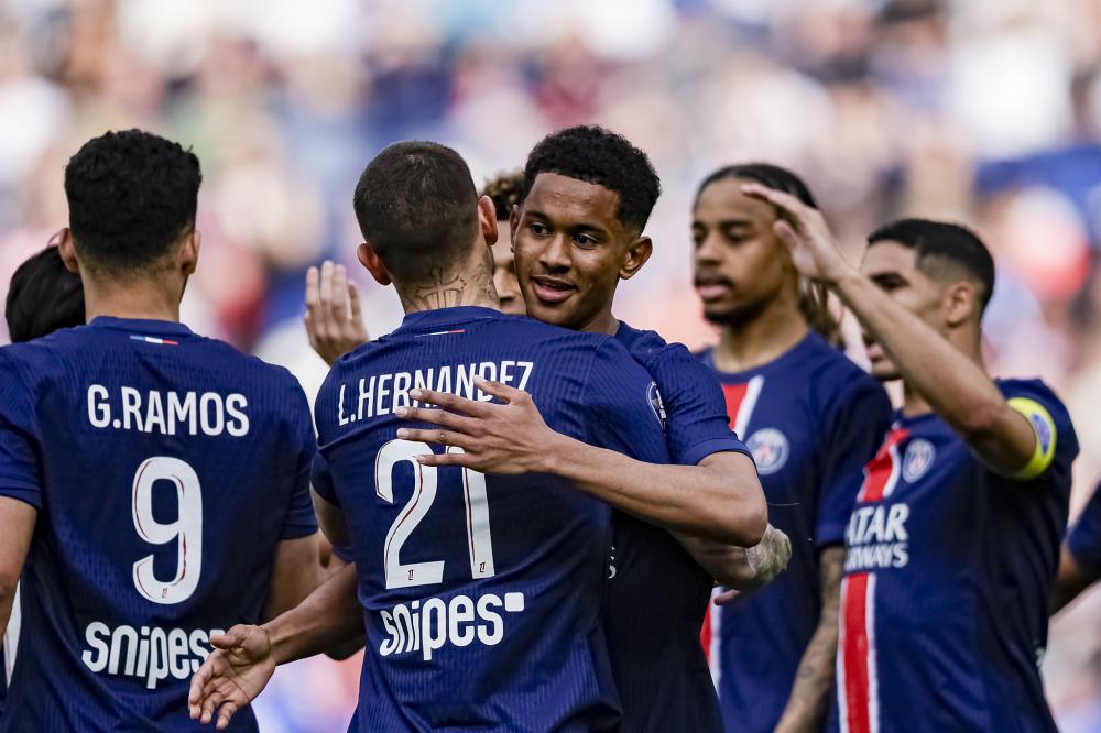 在防守的同 在防守的同