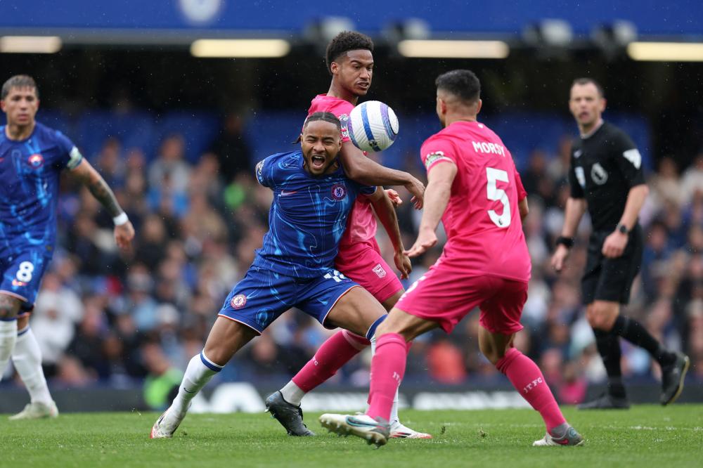 次以单骑闯 次以单骑闯